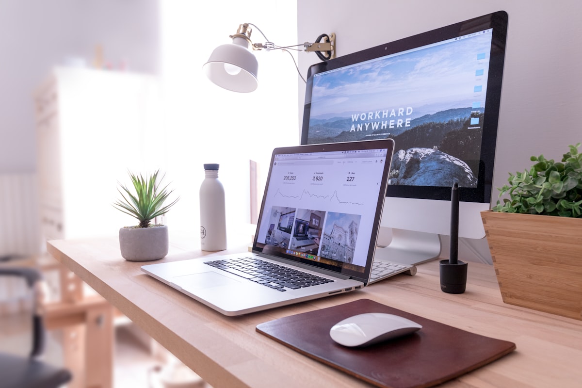 Desk & Setup